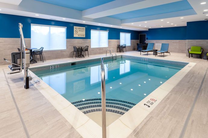 Imagen de la piscina del Hotel Hampton Inn Monticello, Monticello. Foto 20