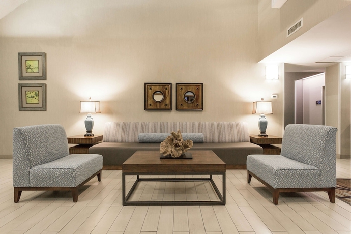 Imagen de los interiores del Hotel Hampton Inn Morehead City. Foto 17