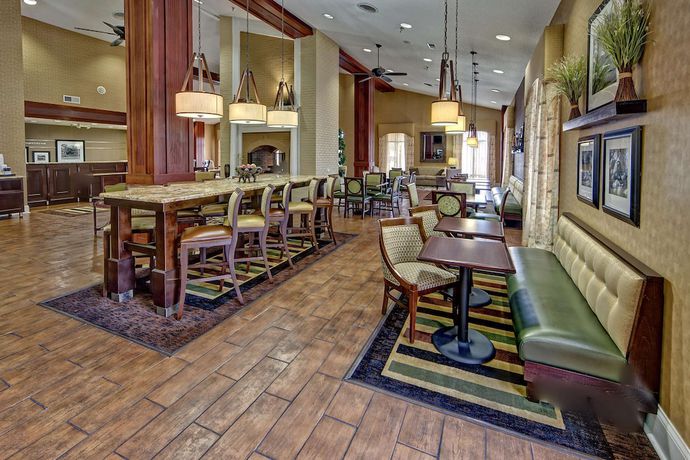 Imagen del bar/restaurante del Hotel Hampton Inn Morristown. Foto 6