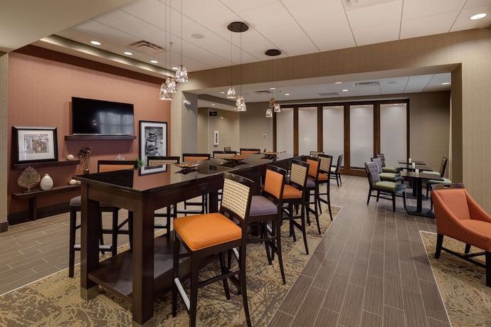 Imagen del bar/restaurante del Hotel Hampton Inn Morristown, I-81, Tn. Foto 6