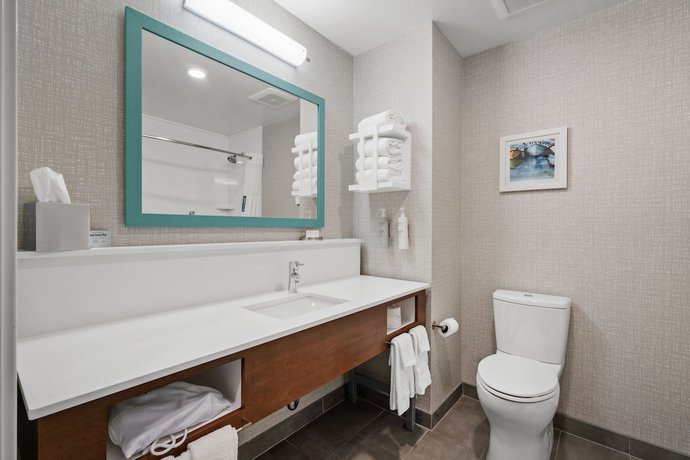 Imagen de la habitación del Hotel Hampton Inn Morro Bay. Foto 6