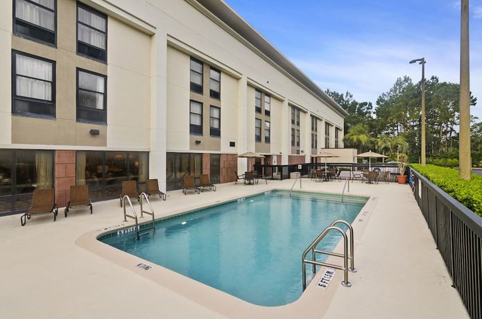 Imagen de la piscina del Hotel Hampton Inn Mount Dora. Foto 19