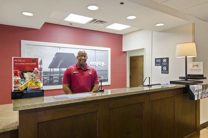 Imagen de los interiores del Hotel Hampton Inn Mount Dora. Foto 16