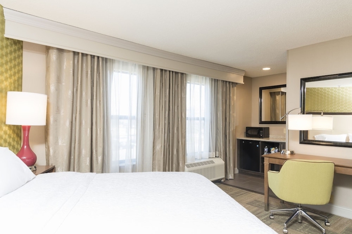 Imagen de la habitación del Hotel Hampton Inn Mount Pleasant. Foto 3