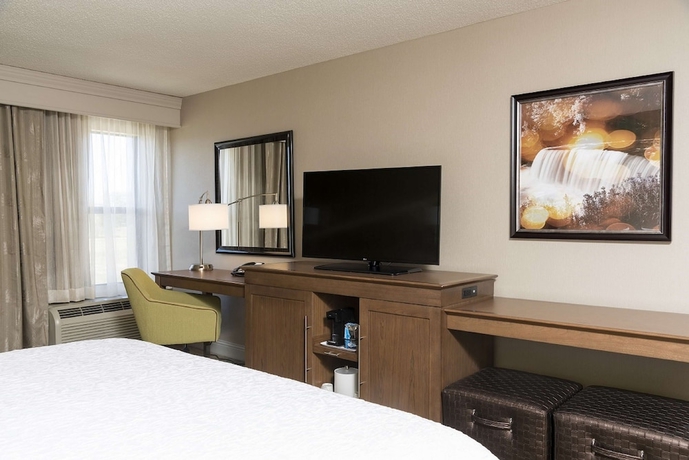 Imagen de la habitación del Hotel Hampton Inn Mount Pleasant. Foto 6
