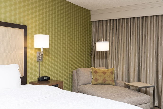 Imagen de la habitación del Hotel Hampton Inn Mount Pleasant. Foto 7