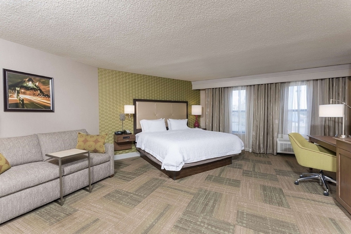 Imagen de la habitación del Hotel Hampton Inn Mount Pleasant. Foto 11