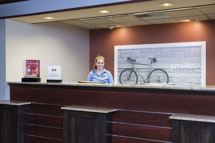 Imagen de los interiores del Hotel Hampton Inn Mount Pleasant. Foto 16