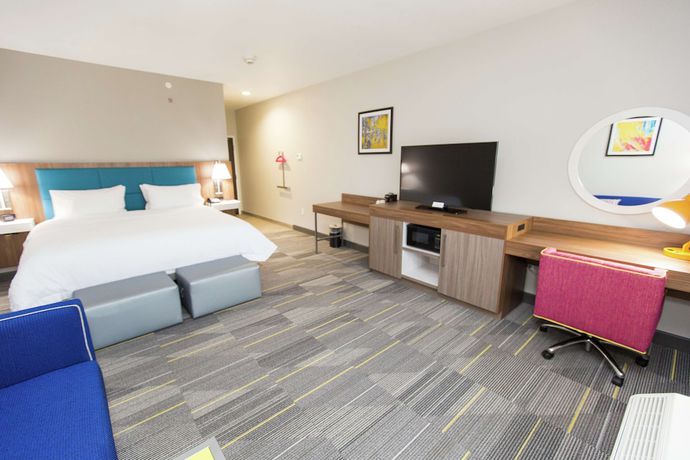 Imagen de la habitación del Hotel Hampton Inn Mustang. Foto 4