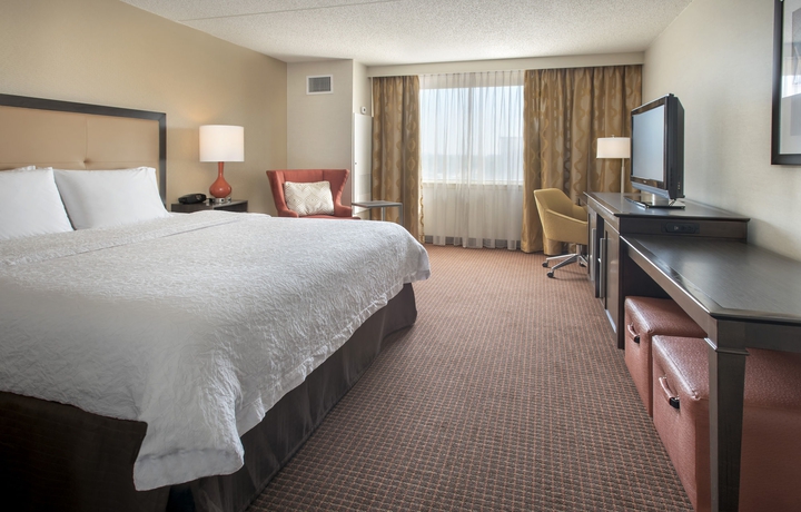 Imagen de la habitación del Hotel Hampton Inn NY-JFK. Foto 3