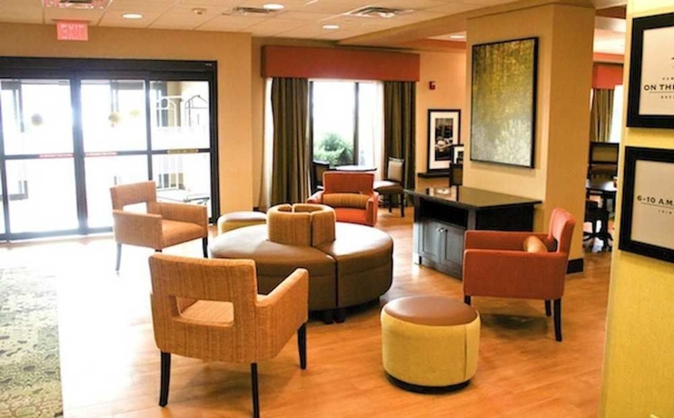 Imagen de los interiores del Hotel Hampton Inn Nanuet. Foto 14
