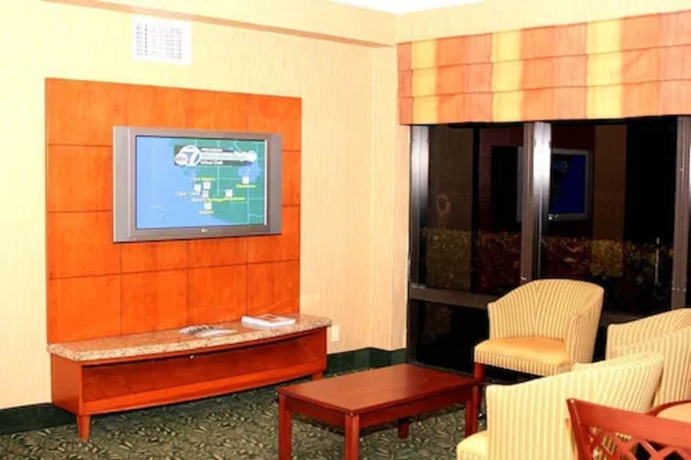 Imagen de los interiores del Hotel Hampton Inn Naples Central. Foto 15