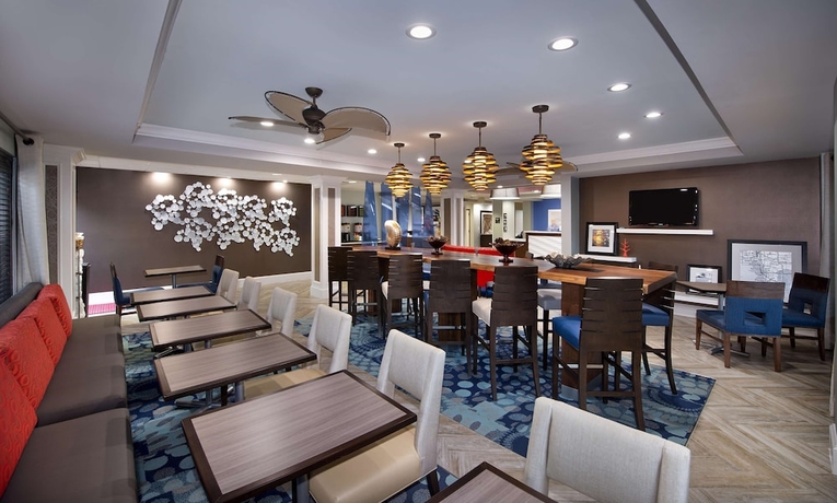 Imagen de los interiores del Hotel Hampton Inn Naples - I-75. Foto 14