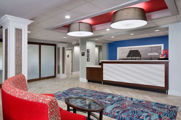 Imagen de los interiores del Hotel Hampton Inn Naples - I-75. Foto 16