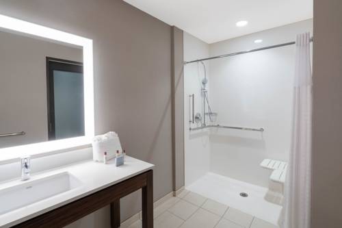 Imagen de la habitación del Hotel Hampton Inn Nashville Airport Century Place. Foto 9