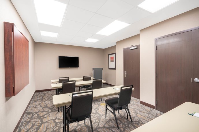 Imagen de los interiores del Hotel Hampton Inn Nashville Airport Century Place. Foto 12