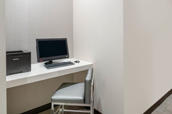 Imagen de los interiores del Hotel Hampton Inn Nashville Airport Century Place. Foto 13