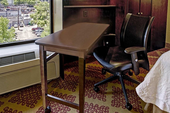 Imagen de la habitación del Hotel Hampton Inn Nashville/vanderbilt. Foto 2