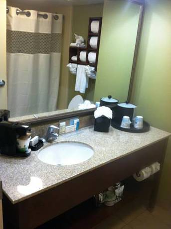 Imagen de la habitación del Hotel Hampton Inn New Bern. Foto 7