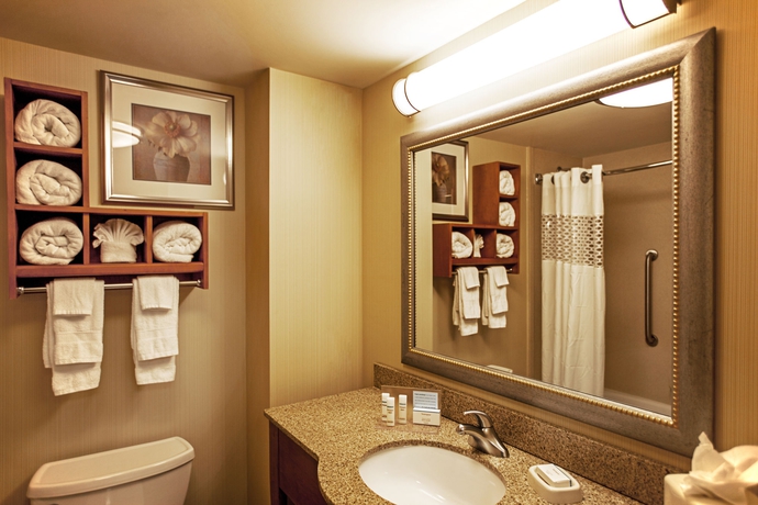 Imagen de la habitación del Hotel Hampton Inn New York LaGuardia Airport. Foto 6