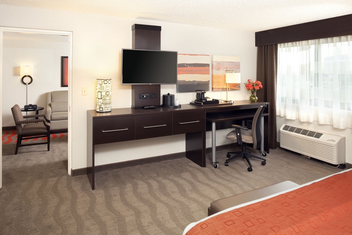 Imagen de la habitación del Hotel Hampton Inn Newark Airport. Foto 13