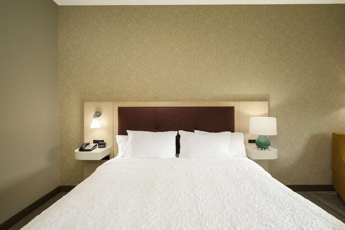 Imagen de la habitación del Hotel Hampton Inn Newport. Foto 6