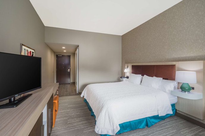 Imagen de la habitación del Hotel Hampton Inn Newport. Foto 10