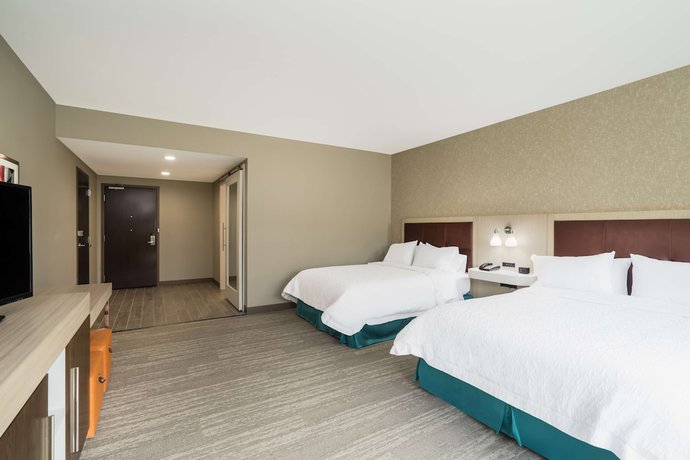 Imagen de la habitación del Hotel Hampton Inn Newport. Foto 11