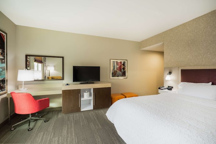 Imagen de la habitación del Hotel Hampton Inn Newport. Foto 12