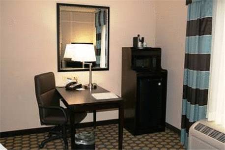 Imagen de la habitación del Hotel Hampton Inn North Brunswick. Foto 7
