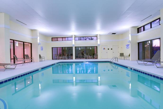 Imagen de la piscina del Hotel Hampton Inn North Myrtle Beach-harbourgate. Foto 10