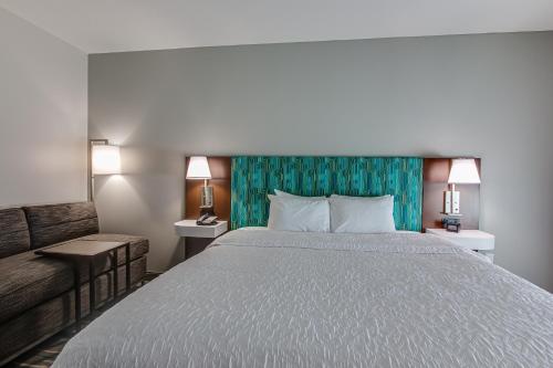 Imagen de la habitación del Hotel Hampton Inn Oak Grove Fort Campbell. Foto 2
