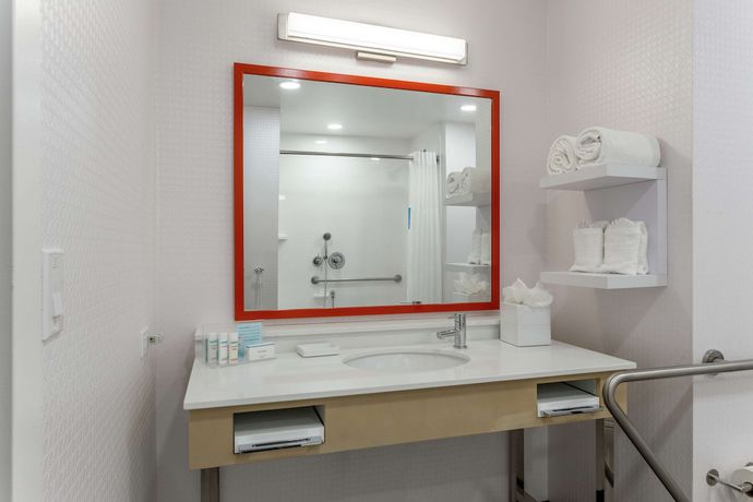 Imagen de la habitación del Hotel Hampton Inn Oakland Downtown-City Center. Foto 6