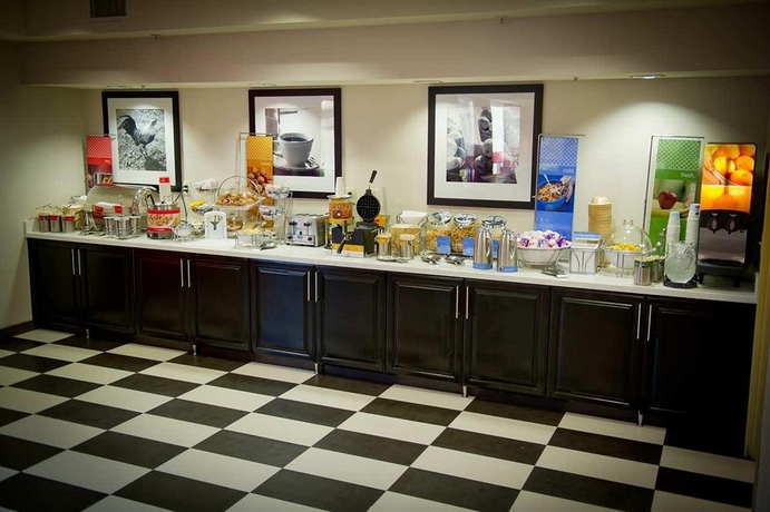 Imagen del bar/restaurante del Hotel Hampton Inn Oakland-hayward. Foto 2
