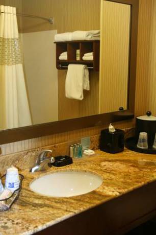 Imagen de la habitación del Hotel Hampton Inn Ontario/mansfield. Foto 11