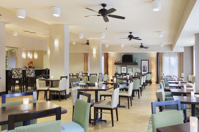 Imagen del bar/restaurante del Hotel Hampton Inn Orlando International Drive Convention Center. Foto 3