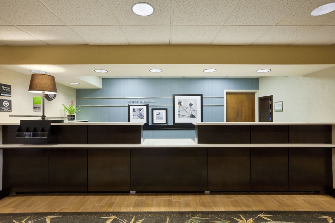 Imagen de los interiores del Hotel Hampton Inn Orlando International Drive Convention Center. Foto 9