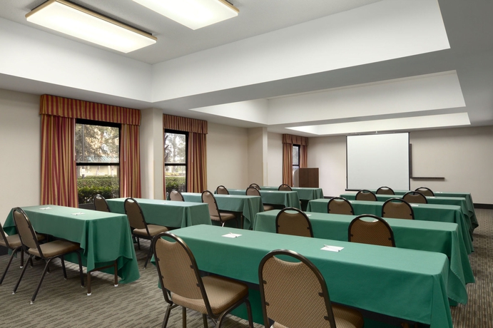 Imagen de los interiores del Hotel Hampton Inn Orlando International Drive Convention Center. Foto 10