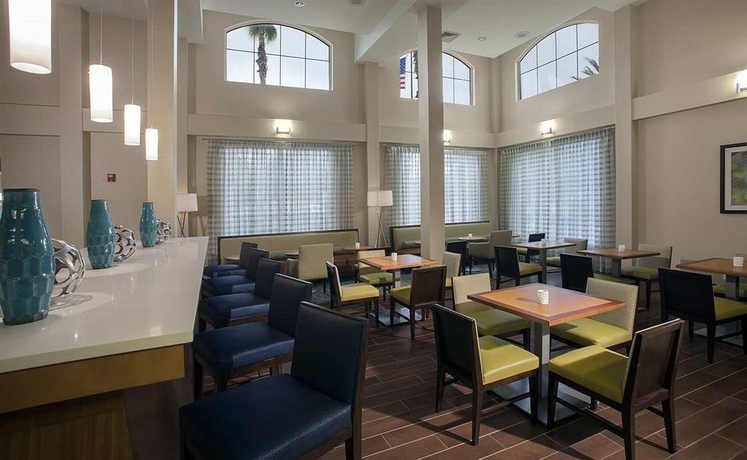 Imagen de los interiores del Hotel Hampton Inn Orlando/Lake Buena Vista. Foto 9