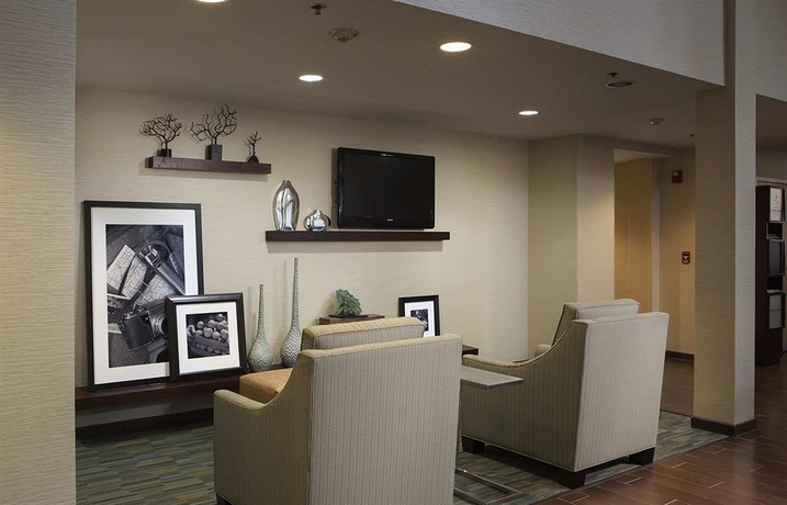 Imagen de los interiores del Hotel Hampton Inn Orlando/Lake Buena Vista. Foto 10