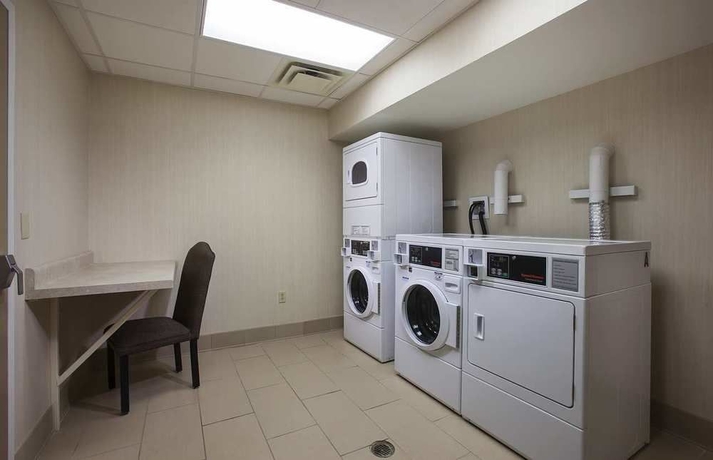 Imagen de los interiores del Hotel Hampton Inn Orlando/Lake Buena Vista. Foto 13