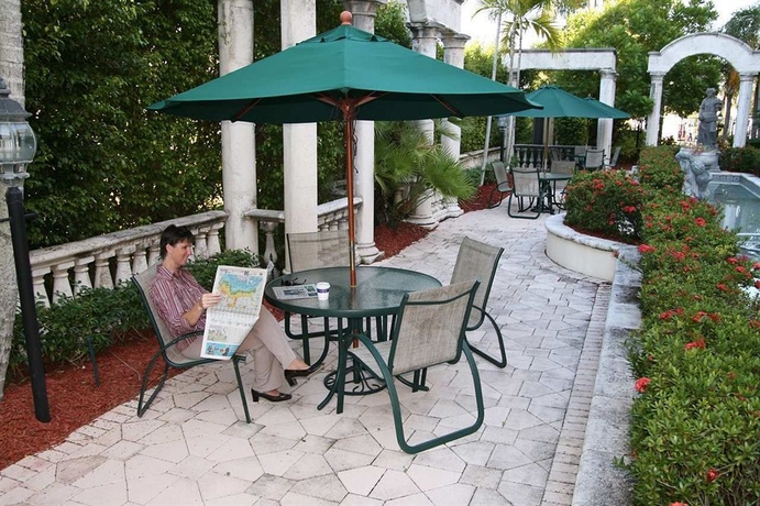 Imagen del bar/restaurante del Hotel Hampton Inn Palm Beach Gardens. Foto 6