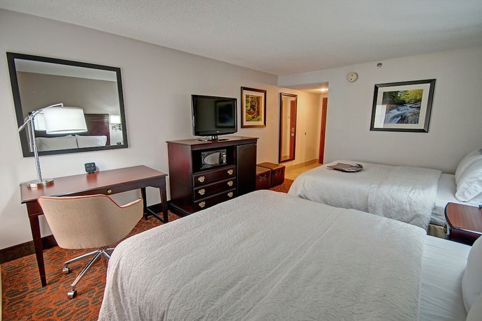 Imagen de la habitación del Hotel Hampton Inn Parkersburg-Mineral Wells. Foto 12