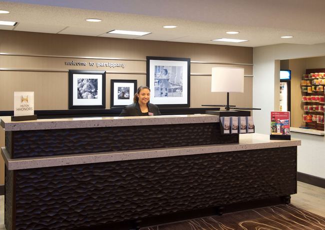 Imagen de los interiores del Hotel Hampton Inn Parsippany. Foto 20