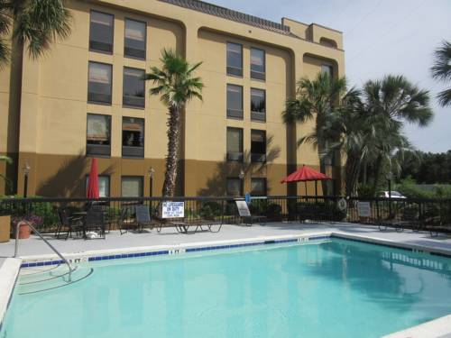 Imagen de la habitación del Hotel Hampton Inn Patriots Point. Foto 2