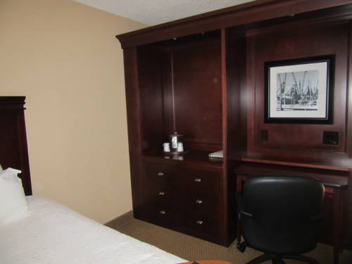 Imagen general del Hotel Hampton Inn Patriots Point. Foto 1