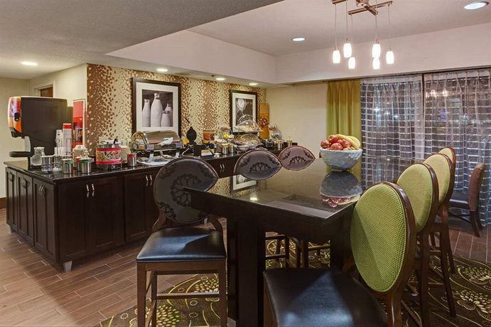 Imagen de los interiores del Hotel Hampton Inn Pawleys Island - Litchfield. Foto 9
