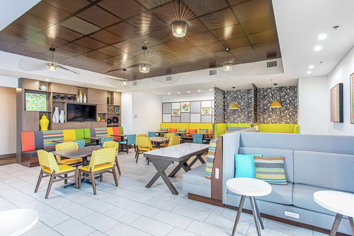 Imagen de los interiores del Hotel Hampton Inn Pensacola Beach. Foto 19