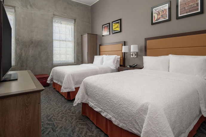 Imagen de la habitación del Hotel Hampton Inn Petaluma, Ca. Foto 11
