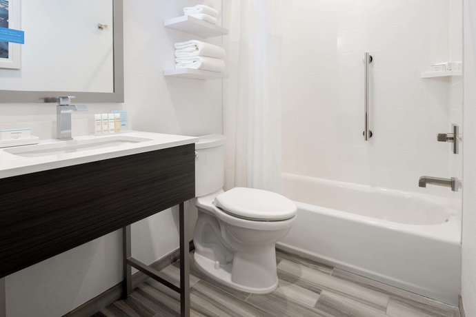 Imagen de la habitación del Hotel Hampton Inn Petaluma, Ca. Foto 13